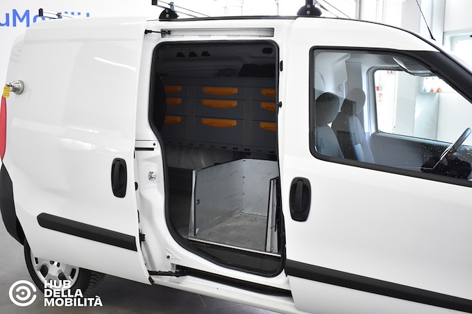 FIAT Doblò 1.4 T-Jet Natural Power PL-TN Cargo Maxi Lamierato SX